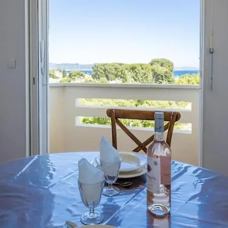 Avec Vue A Apartment